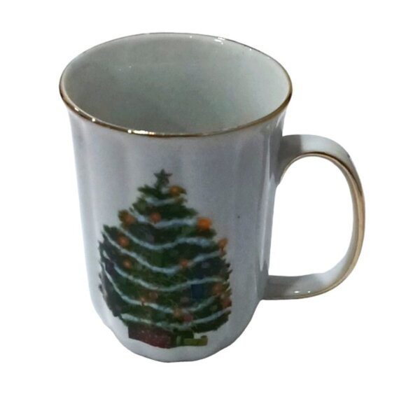 Vintage Christmas Mugs Set of 4 Fine Porcelain Ace Gift Collection Gold Trim - Picture 3 of 10